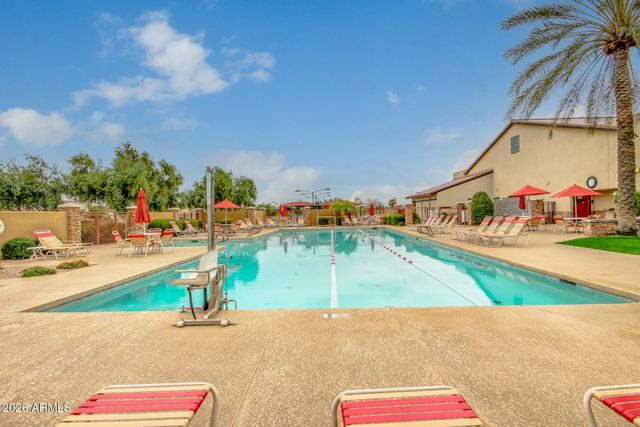 5283 S ALMOND Drive, Gilbert, AZ 85298