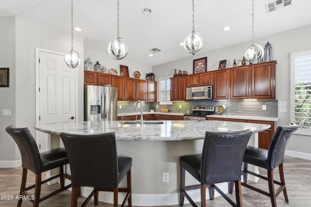 5283 S ALMOND Drive, Gilbert, AZ 85298