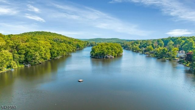 23 Cottonwood Ct, Hardyston Twp., NJ 07460