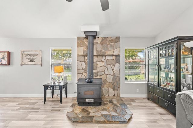 2793 Coy Dr, Yuba City, CA 95993