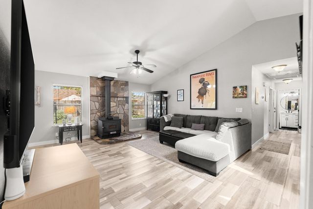 2793 Coy Dr, Yuba City, CA 95993