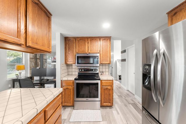 2793 Coy Dr, Yuba City, CA 95993