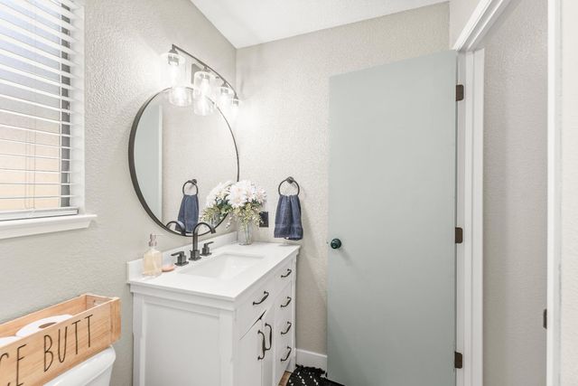 2793 Coy Dr, Yuba City, CA 95993