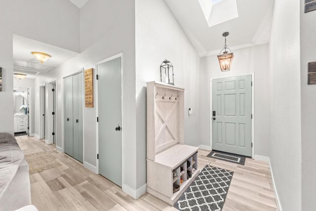 2793 Coy Dr, Yuba City, CA 95993