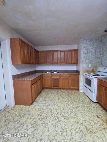 720 Berkshire Road, Daytona Beach, FL 32114