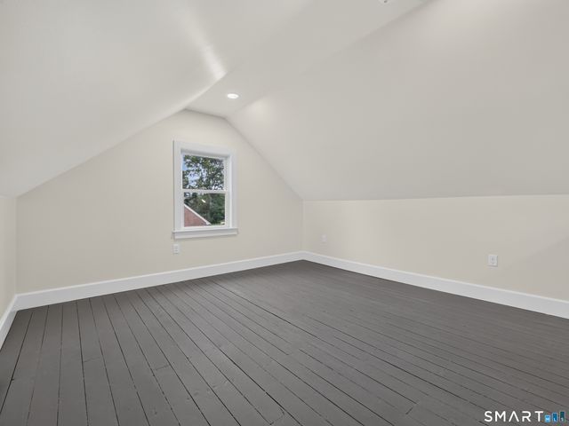 1039 North Road, Groton, CT 06340