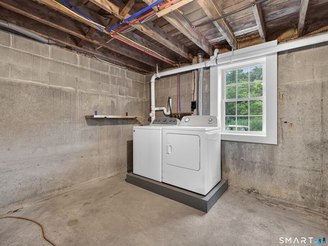 1039 North Road, Groton, CT 06340