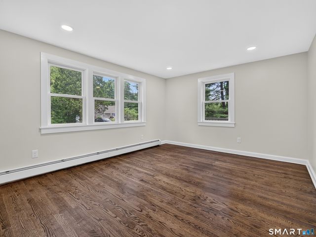 1039 North Road, Groton, CT 06340