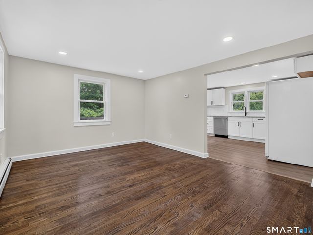 1039 North Road, Groton, CT 06340