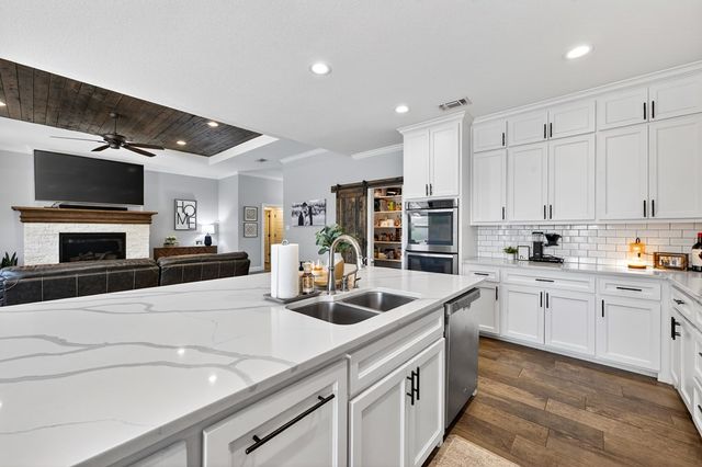 1206 Desert Rose Dr, Midland, TX 79705