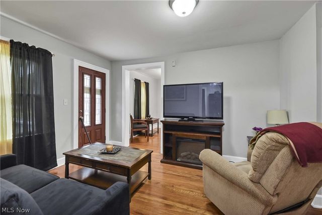 471 Columbus Street, Bedford, OH 44146