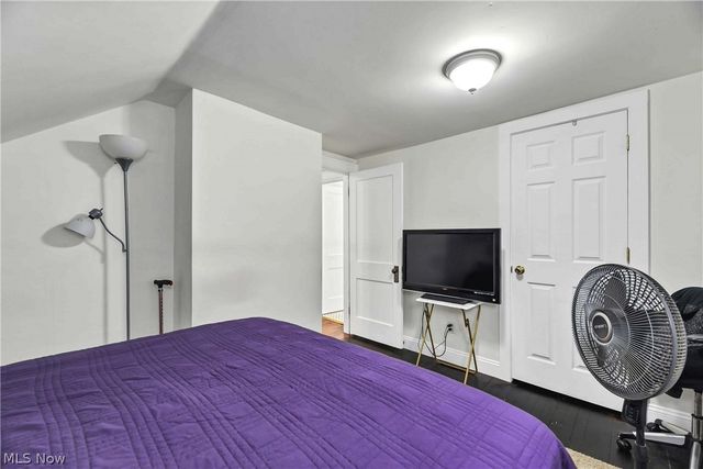 471 Columbus Street, Bedford, OH 44146