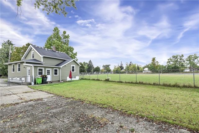 471 Columbus Street, Bedford, OH 44146