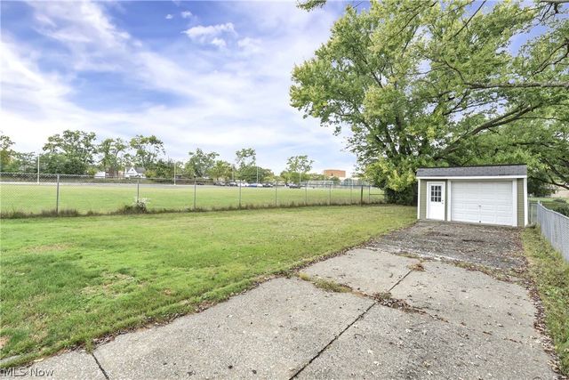 471 Columbus Street, Bedford, OH 44146