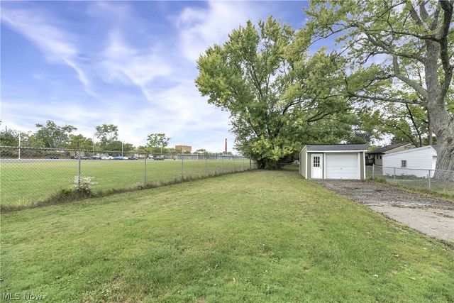 471 Columbus Street, Bedford, OH 44146