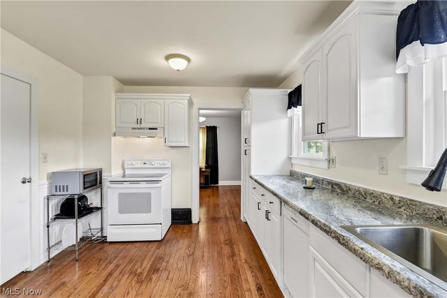 471 Columbus Street, Bedford, OH 44146