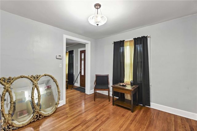 471 Columbus Street, Bedford, OH 44146