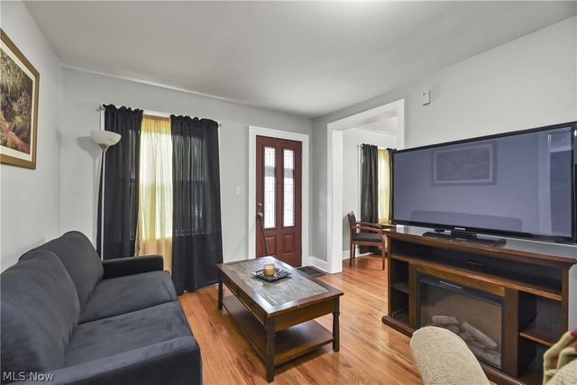 471 Columbus Street, Bedford, OH 44146