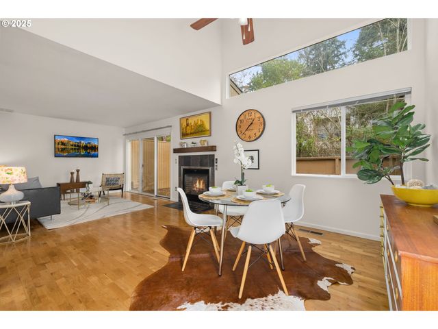 17555 Nw SHOREWOOD Dr, Beaverton, OR 97006