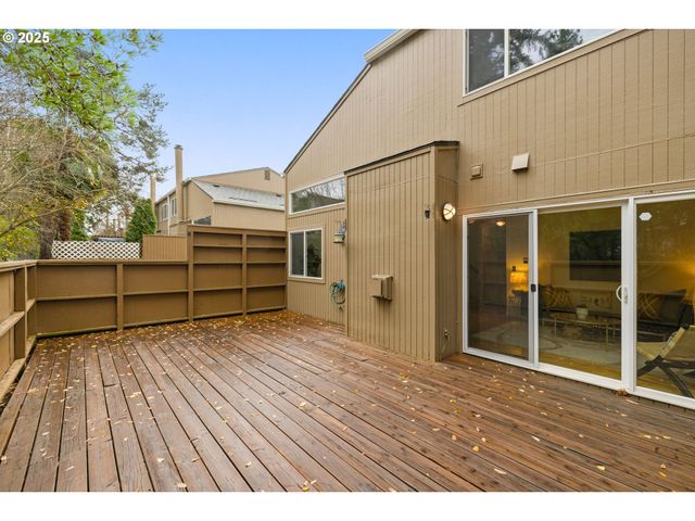 17555 Nw SHOREWOOD Dr, Beaverton, OR 97006