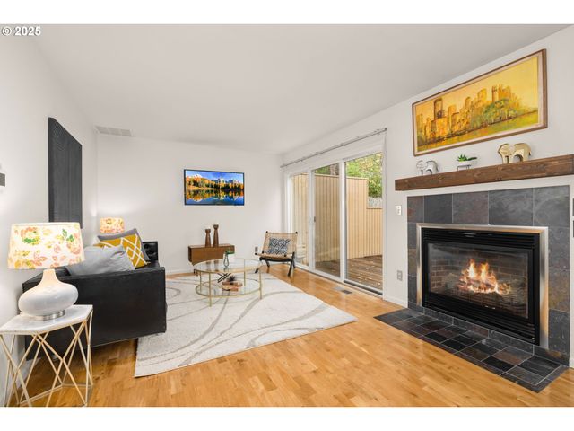 17555 Nw SHOREWOOD Dr, Beaverton, OR 97006