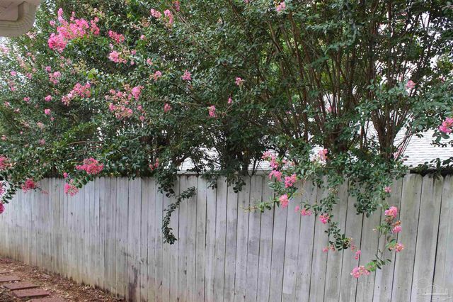 7332 Tannehill Dr, Pensacola, FL 32526