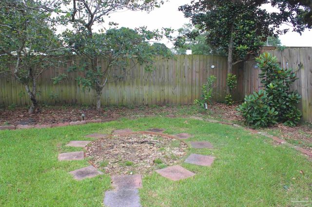 7332 Tannehill Dr, Pensacola, FL 32526
