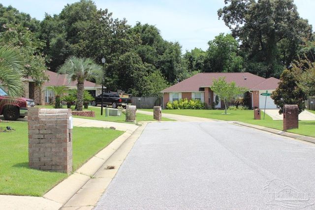 7332 Tannehill Dr, Pensacola, FL 32526