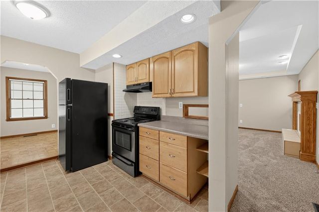 9816 Bellaire Street, Kansas City, MO 64134