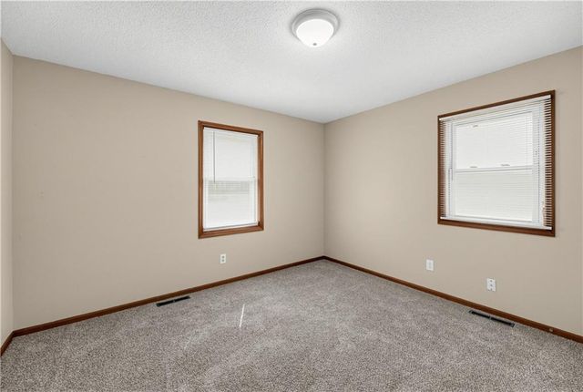 9816 Bellaire Street, Kansas City, MO 64134