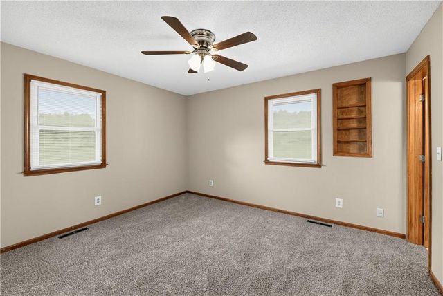 9816 Bellaire Street, Kansas City, MO 64134