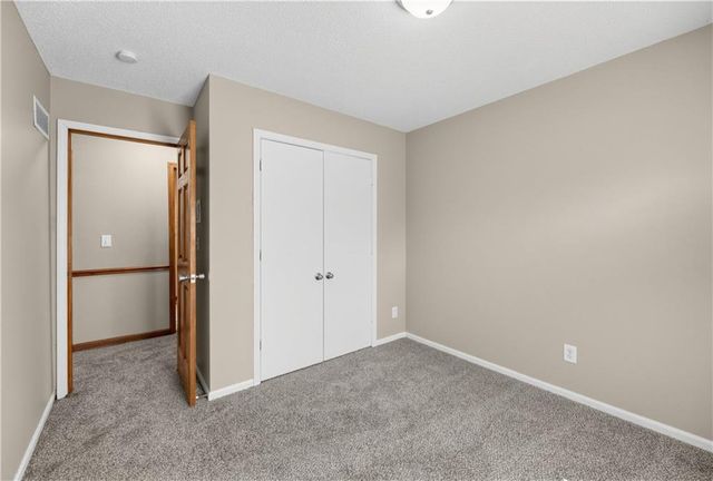 9816 Bellaire Street, Kansas City, MO 64134