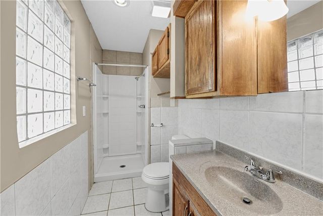 9816 Bellaire Street, Kansas City, MO 64134