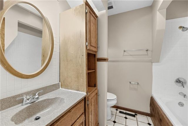 9816 Bellaire Street, Kansas City, MO 64134