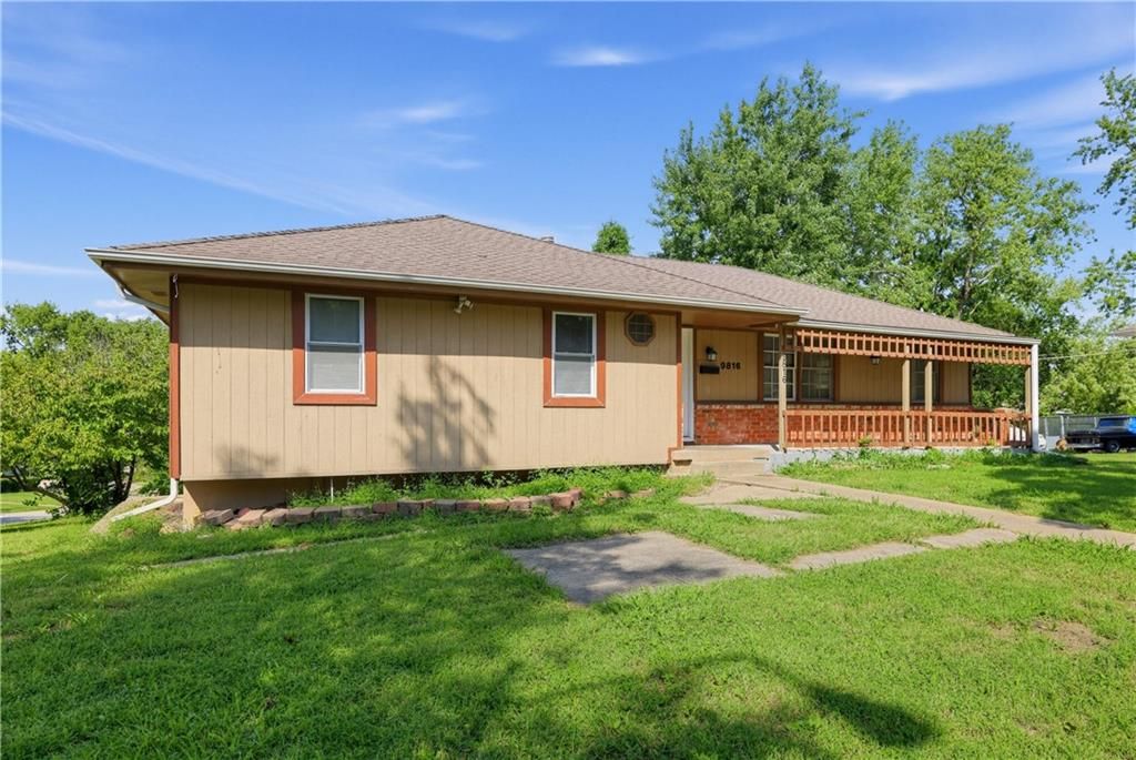 9816 Bellaire Street, Kansas City, MO 64134