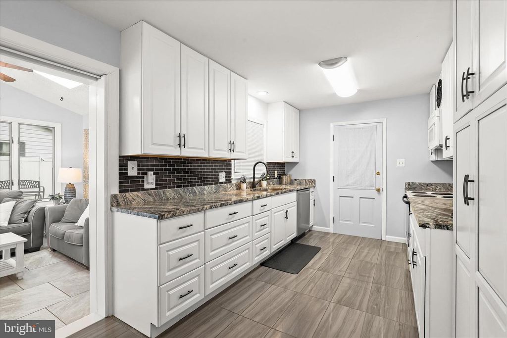 Image 12 of property listing at 1309 TANEY AVE, Frederick, MD 21702