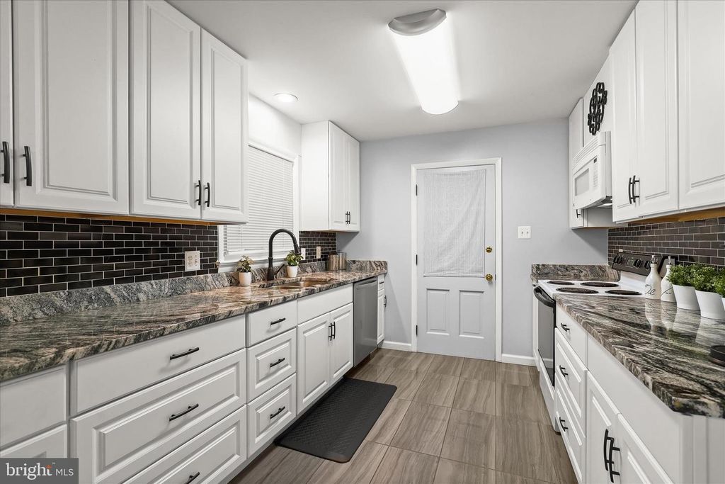 Image 13 of property listing at 1309 TANEY AVE, Frederick, MD 21702