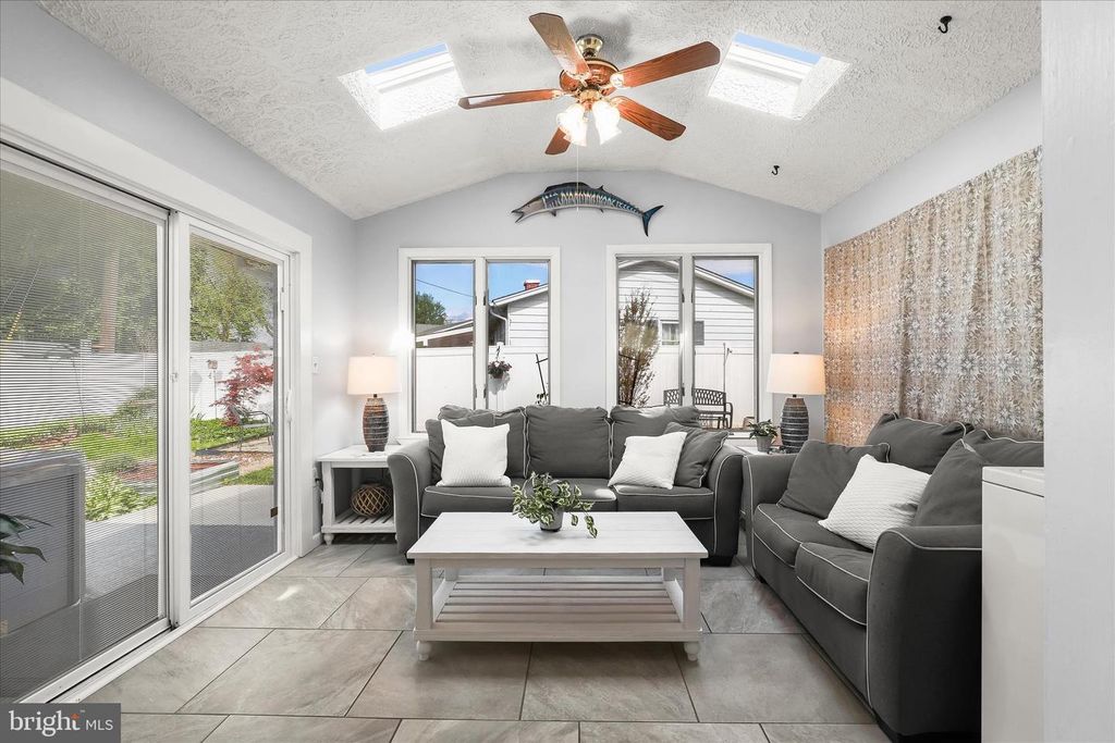 Image 16 of property listing at 1309 TANEY AVE, Frederick, MD 21702