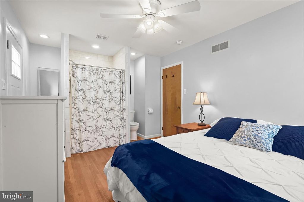 Image 20 of property listing at 1309 TANEY AVE, Frederick, MD 21702