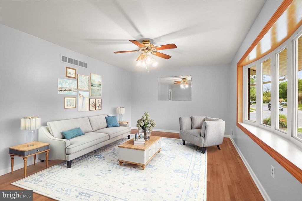 Image 2 of property listing at 1309 TANEY AVE, Frederick, MD 21702