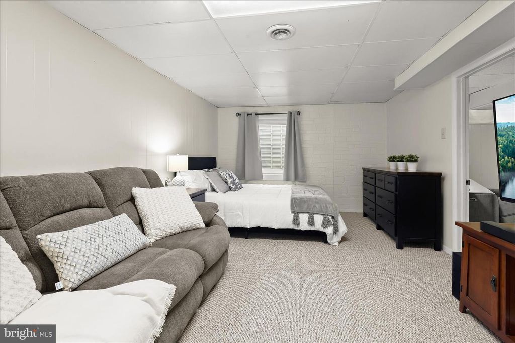 Image 30 of property listing at 1309 TANEY AVE, Frederick, MD 21702