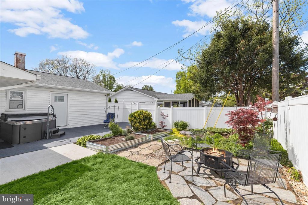 Image 37 of property listing at 1309 TANEY AVE, Frederick, MD 21702