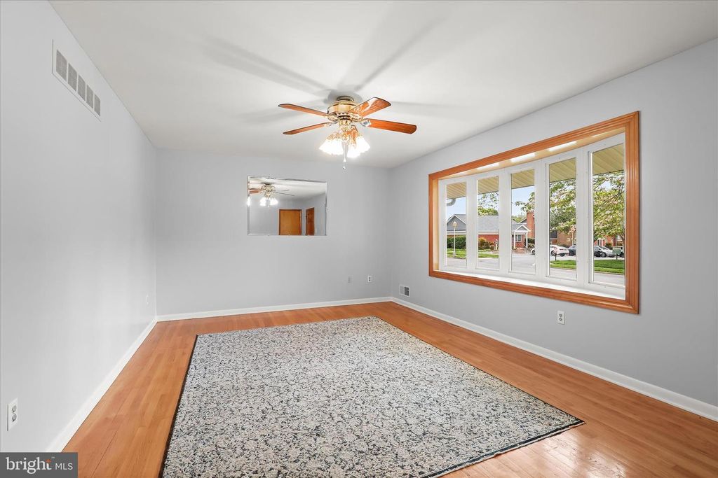 Image 8 of property listing at 1309 TANEY AVE, Frederick, MD 21702