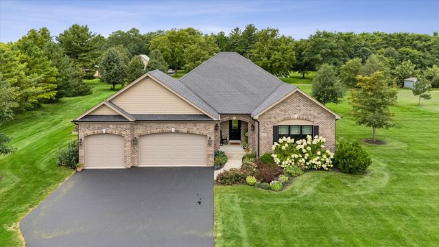 5325 Goldenrod Drive, Oswego, IL 60543