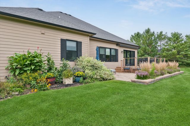 5325 Goldenrod Drive, Oswego, IL 60543