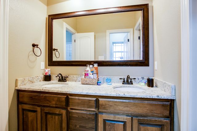 1009 Ashford Drive, San Angelo, TX 76901