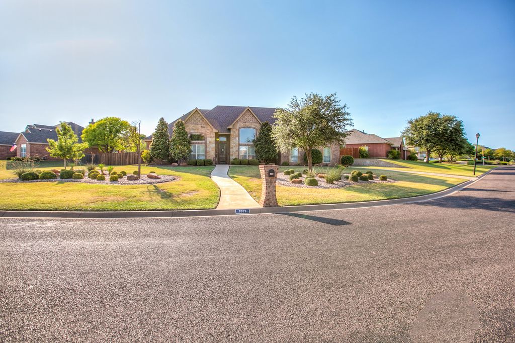 1009 Ashford Drive, San Angelo, TX 76901