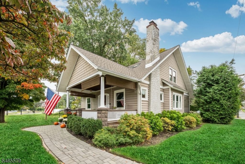 365 Walthery Ave, Ridgewood Village, NJ 07450 — exterior