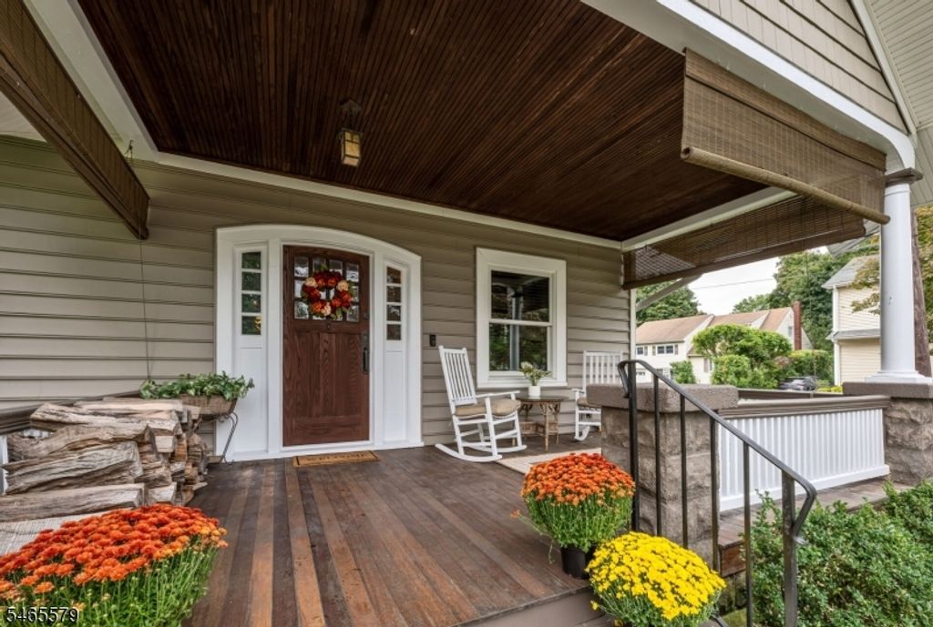 365 Walthery Ave, Ridgewood Village, NJ 07450 — photo 3