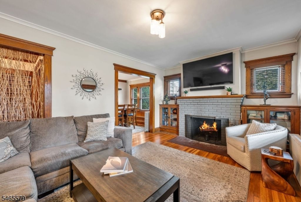 365 Walthery Ave, Ridgewood Village, NJ 07450 — photo 5
